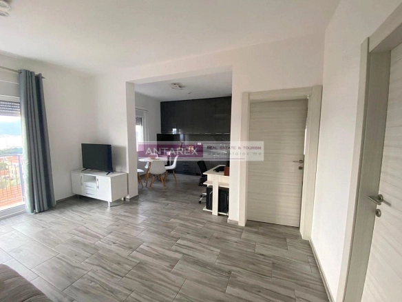 Dvosoban stan 55 m² – Tivat — fotografija 3
