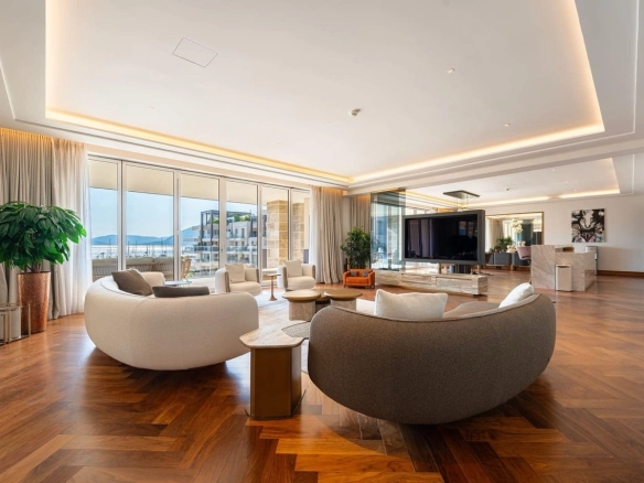 Četvorosoban stan 350 m² – Tivat — fotografija 4