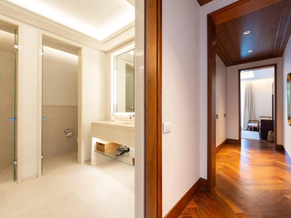 Četvorosoban stan 350 m² – Tivat — fotografija 8
