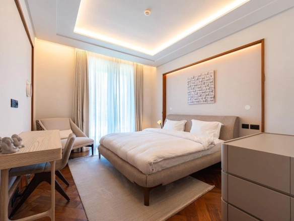 Četvorosoban stan 350 m² – Tivat — fotografija 10