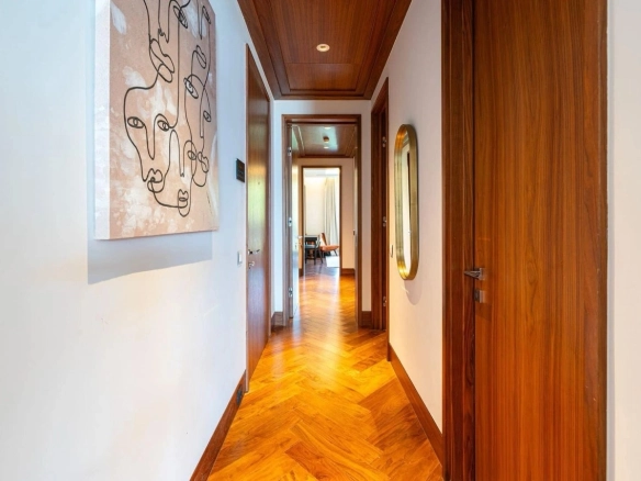 Četvorosoban stan 350 m² – Tivat — fotografija 11