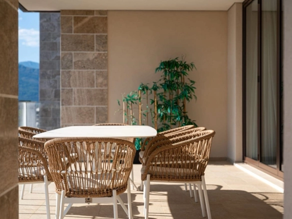 Četvorosoban stan 350 m² – Tivat — fotografija 17