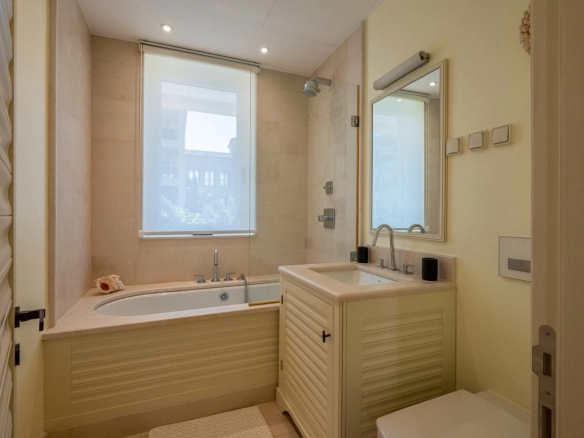 Dvosoban stan 121 m² – Tivat — fotografija 13