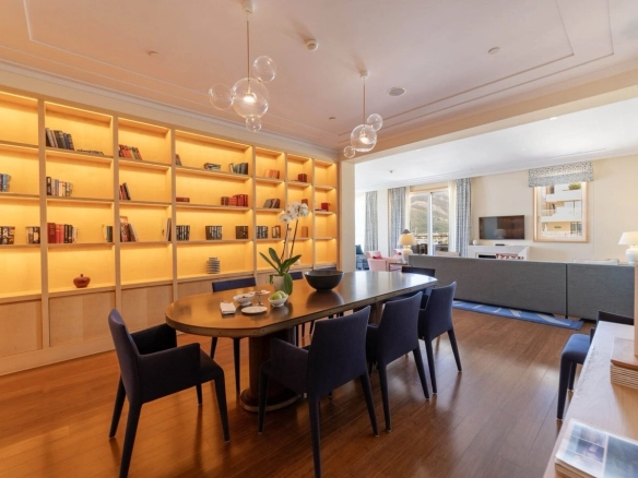 Trosoban stan 236 m² – Tivat — fotografija 6