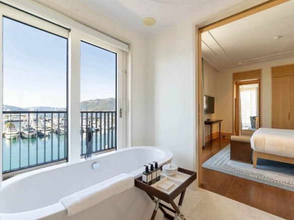 Trosoban stan 236 m² – Tivat — fotografija 8