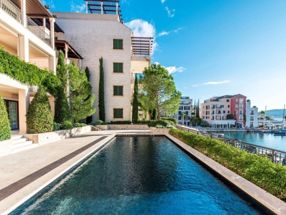 Jednosoban stan 64 m² – Tivat — fotografija 2