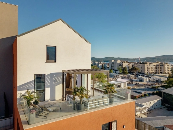 Dvosoban stan 179 m² – Tivat — fotografija 4