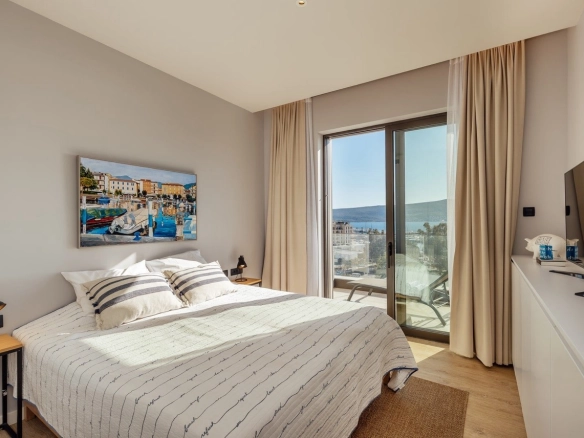 Dvosoban stan 179 m² – Tivat — fotografija 18