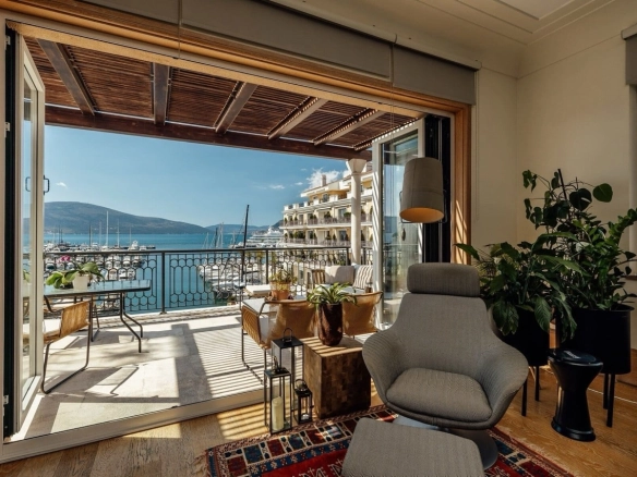 Trosoban stan 357 m² – Tivat — fotografija 7