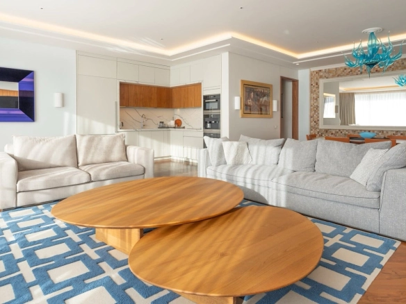 Trosoban stan 437 m² – Tivat — fotografija 7