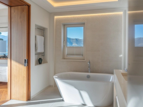Trosoban stan 437 m² – Tivat — fotografija 15