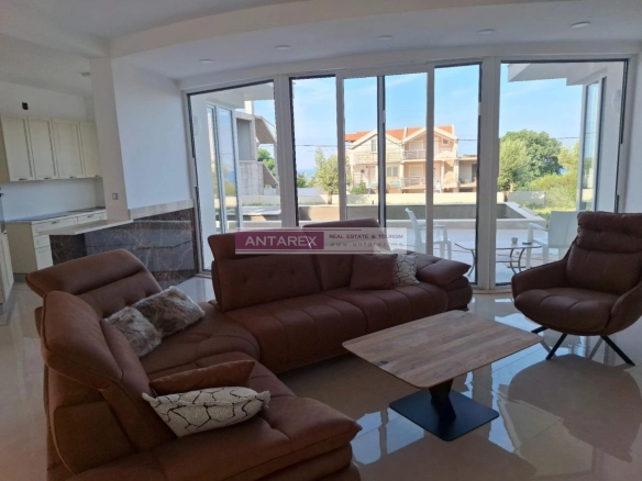 Kuća 467 m² – Krimovica, Kotor — fotografija 4