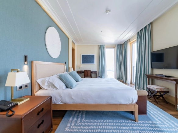 Trosoban stan 498 m² – Tivat — fotografija 14