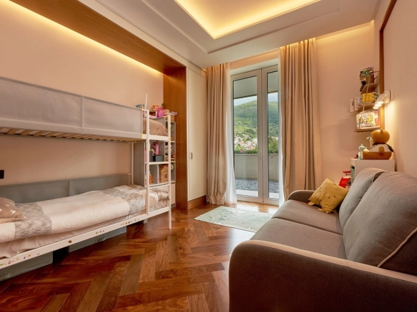 Dvosoban stan 152 m² – Tivat — fotografija 14