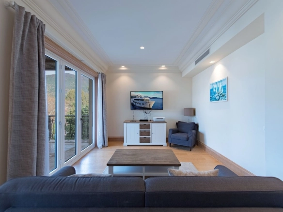 Jednosoban stan 77 m² – Tivat — fotografija 2