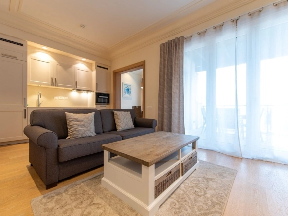 Jednosoban stan 77 m² – Tivat — fotografija 3
