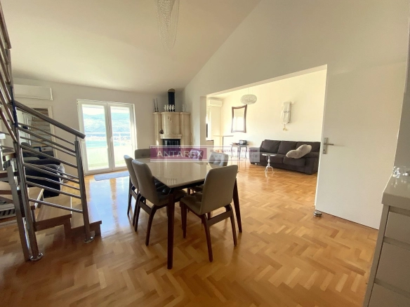 Dvosoban stan 125 m² – Topla, Herceg Novi — fotografija 3