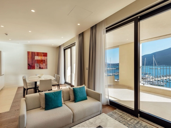 Dvosoban stan 120 m² – Kumbor, Herceg Novi — fotografija 7