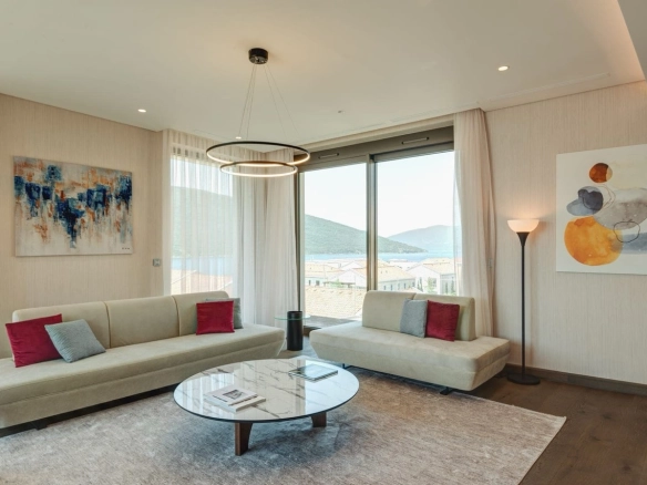 Trosoban stan 611 m² – Kumbor, Herceg Novi — fotografija 5