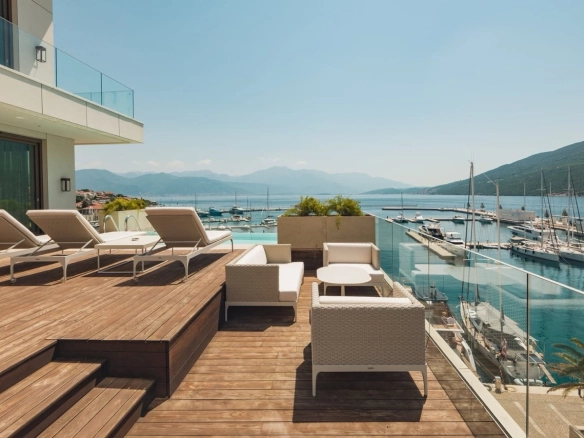Trosoban stan 611 m² – Kumbor, Herceg Novi — fotografija 7