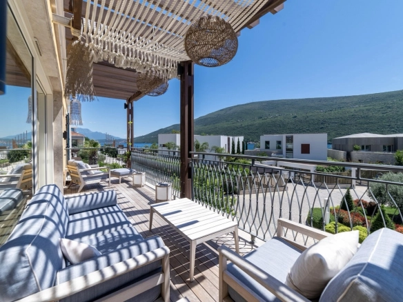 Trosoban stan 188 m² – Kumbor, Herceg Novi — fotografija 17
