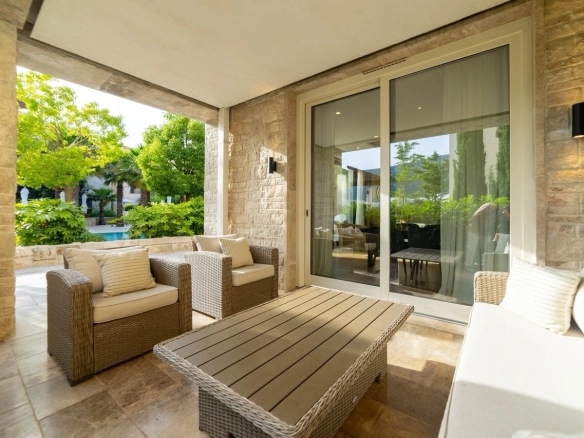 Trosoban stan 179 m² – Kumbor, Herceg Novi — fotografija 17