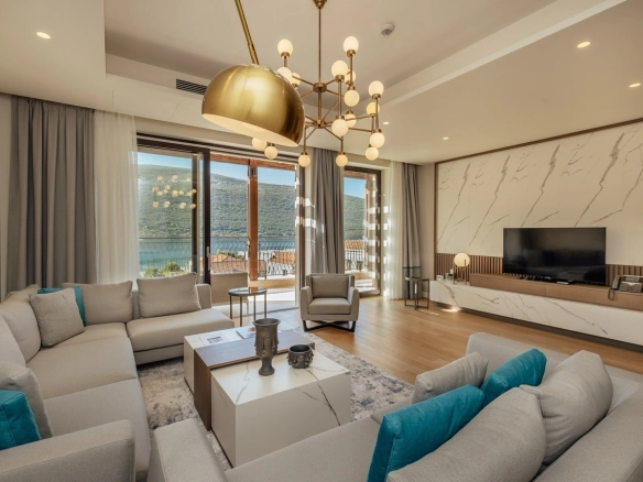 Dvosoban stan 290 m² – Kumbor, Herceg Novi — fotografija 5