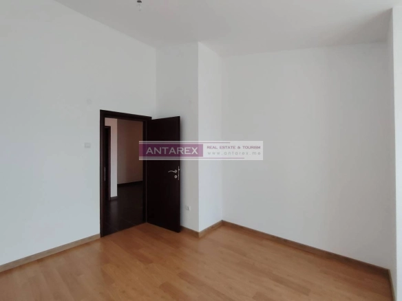 Trosoban stan 170 m² – Petrovac, Budva — fotografija 7