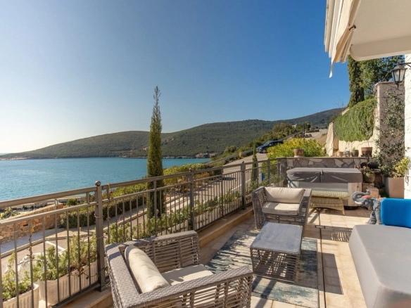 Dvosoban stan 130 m² – Radovići, Tivat — fotografija 13