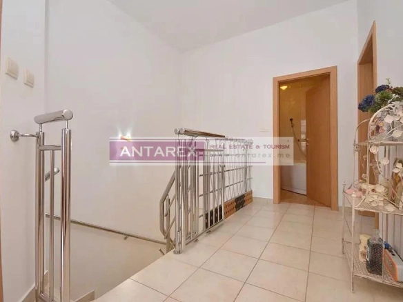 Trosoban stan 120 m² – Đenovići, Herceg Novi — fotografija 5