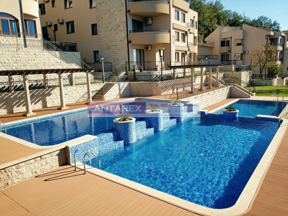 Izdavanje: Jednosoban stan 53 m² – Topla, Herceg Novi — fotografija 3
