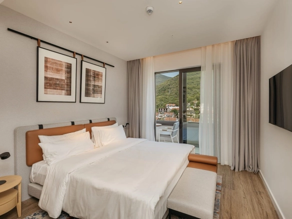 Trosoban stan 199 m² – Tivat — fotografija 11