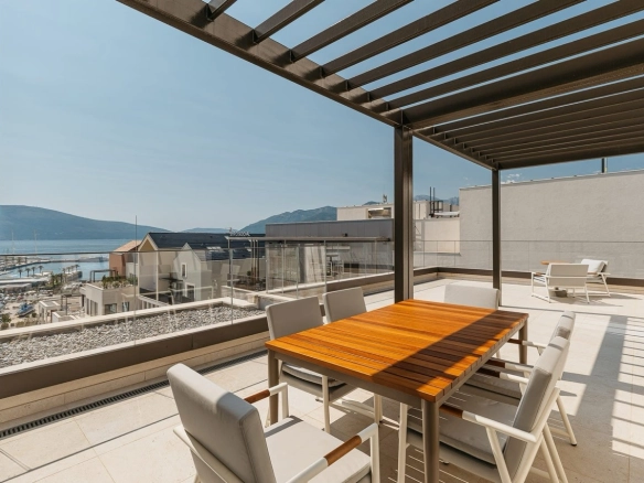 Trosoban stan 199 m² – Tivat — fotografija 14