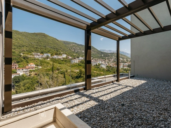 Trosoban stan 199 m² – Tivat — fotografija 17