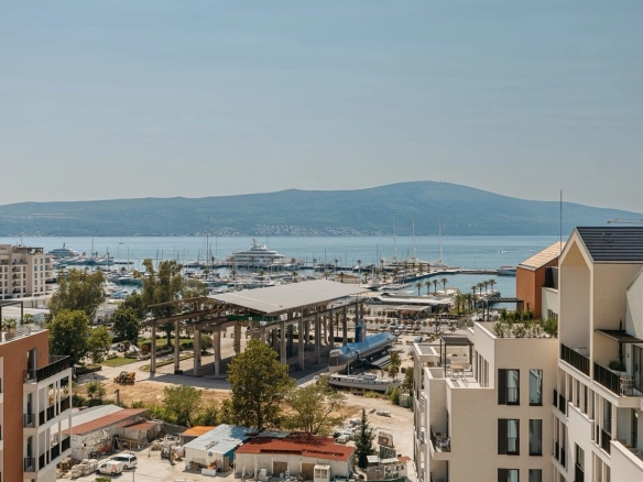 Trosoban stan 199 m² – Tivat — fotografija 18