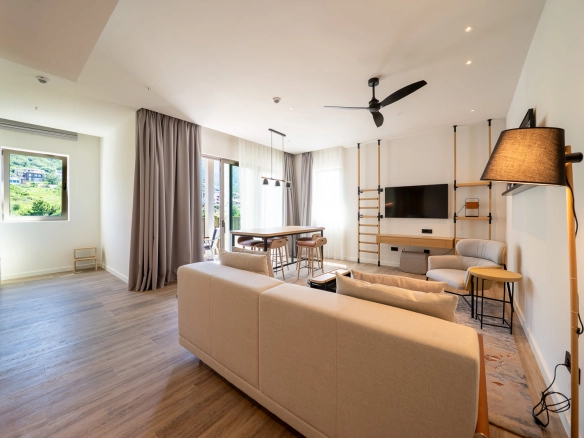 Dvosoban stan 91 m² – Tivat — fotografija 4