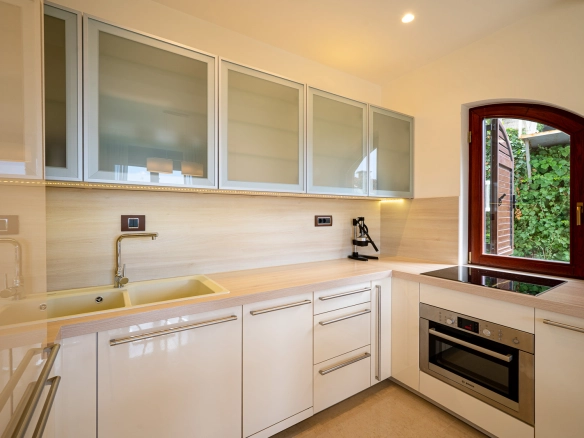 Dvosoban stan 86 m² – Petrovac, Budva — fotografija 11