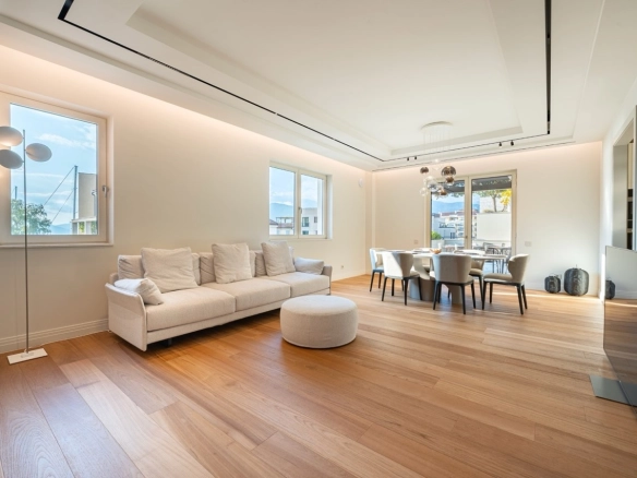 Trosoban stan 247 m² – Tivat — fotografija 4