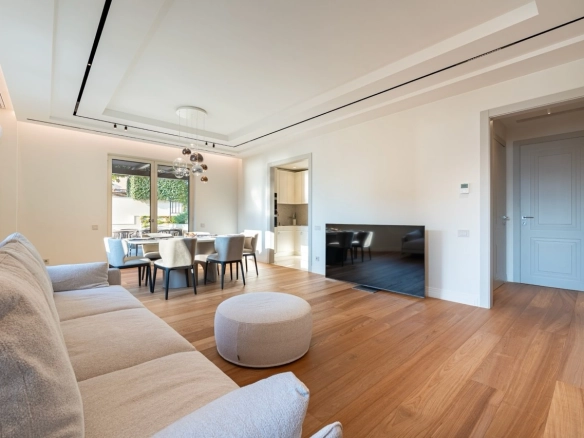 Trosoban stan 247 m² – Tivat — fotografija 5