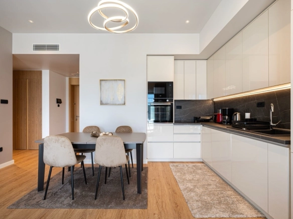 Dvosoban stan 89 m² – Tivat — fotografija 4