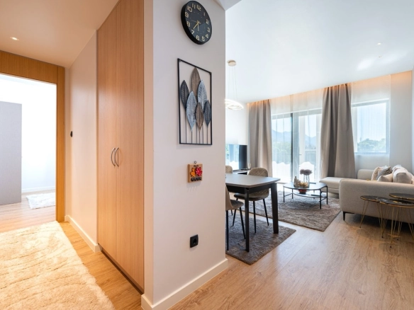 Dvosoban stan 89 m² – Tivat — fotografija 6