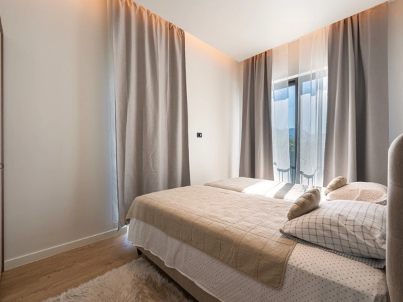 Dvosoban stan 89 m² – Tivat — fotografija 12