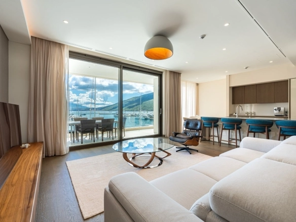 Dvosoban stan 160 m² – Kumbor, Herceg Novi — fotografija 2