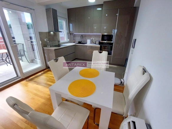 Dvosoban stan 72 m² – Mažina, Tivat — fotografija 5
