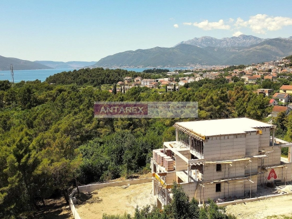 Dvosoban stan 101 m² – Tivat — fotografija 4