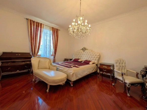 Četvorosoban stan 372 m² – Luštica — fotografija 14