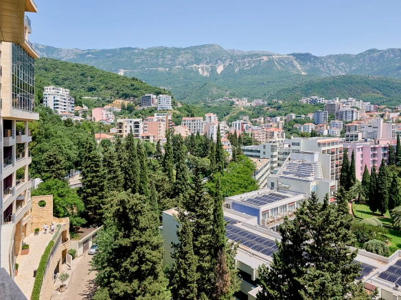 Izdavanje: Jednosoban stan 50 m² – Bečići, Budva — fotografija 14