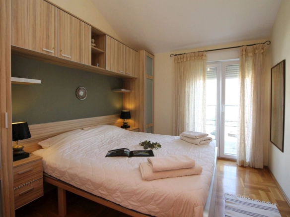 Izdavanje: Jednosoban stan 47 m² – Bečići, Budva — fotografija 5