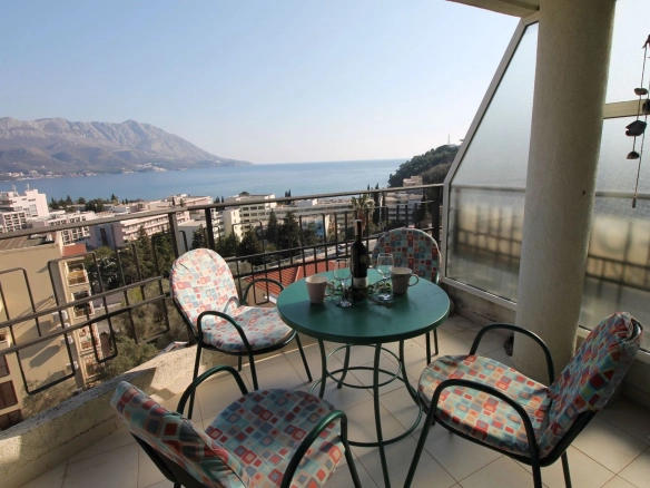 Izdavanje: Jednosoban stan 47 m² – Bečići, Budva — fotografija 13