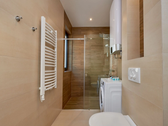 Izdavanje: Dvosoban stan 79 m² – Bečići, Budva — fotografija 2